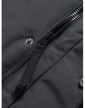 Зимняя парка для мальчика-подростка тёплая и практичная.