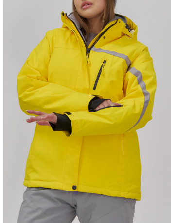 Женская горнолыжная куртка: стиль и защита для зимних склонов