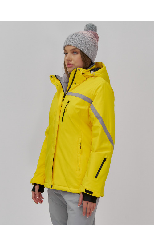 Женская горнолыжная куртка: стиль и защита для зимних склонов