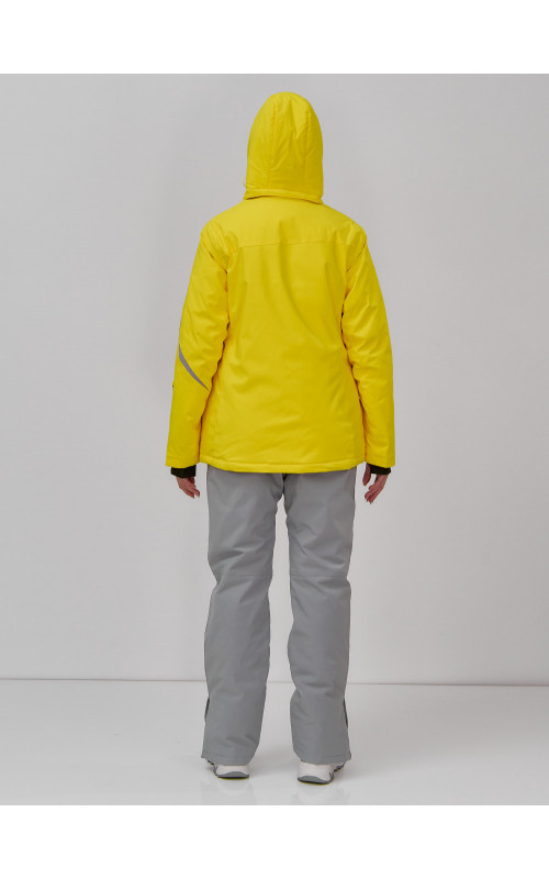 Женская горнолыжная куртка: стиль и защита для зимних склонов