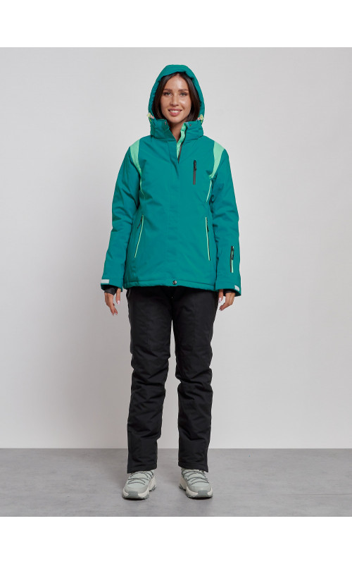 Женский горнолыжный костюм для зимних прогулок и спорта.