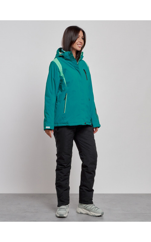 Женский горнолыжный костюм для зимних прогулок и спорта.