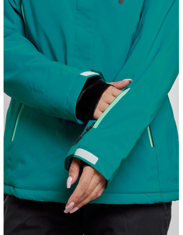 Женский горнолыжный костюм для зимних прогулок и спорта.