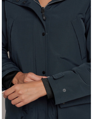 Женская зимняя парка с капюшоном, тёмно-синего цвета. в Тюмени