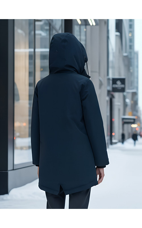 Женская зимняя парка с капюшоном, тёмно-синего цвета. в Тюмени