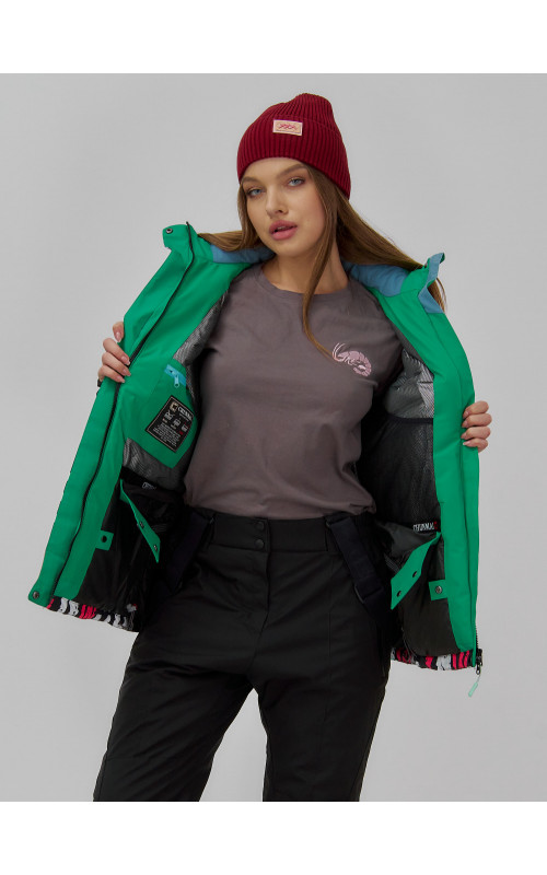 Женский зимний комплект для активного отдыха.