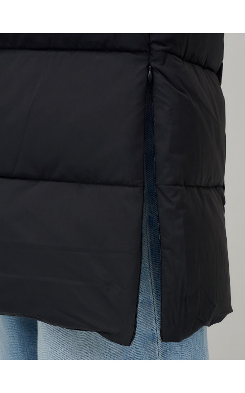 Длинный зимний пуховик с капюшоном для женщин.