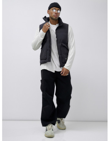 Стеганый зимний жилет для мужчин: защита от холода и стиль.