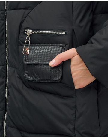 Пуховик зимний женский с капюшоном, чёрный. в Тюмени