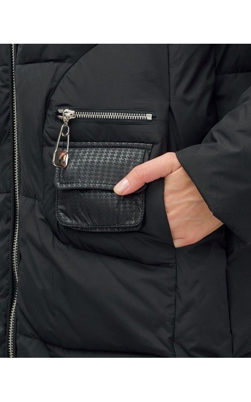 Пуховик зимний женский с капюшоном, чёрный. в Тюмени