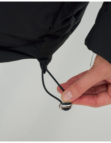 Пуховик зимний женский с капюшоном, чёрный. в Тюмени