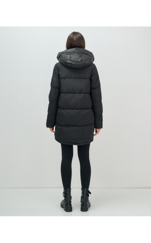 Пуховик зимний женский с капюшоном, чёрный. в Тюмени