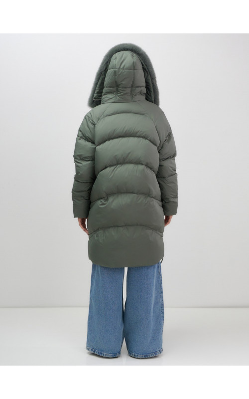 Длинный пуховик премиум-класса для зимы.