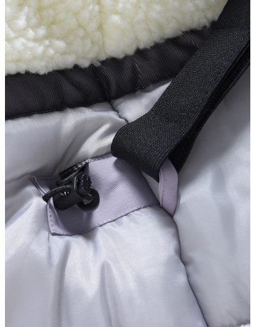 Зимняя парка для девочки-подростка с меховой подкладкой и ветро- и влагоотталкивающей тканью.