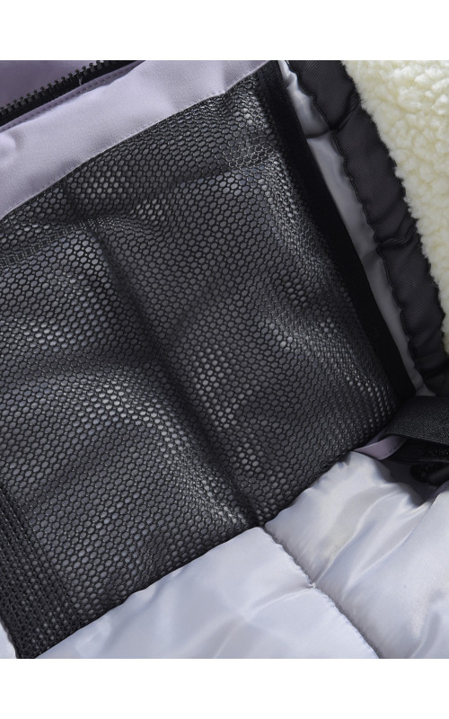 Зимняя парка для девочки-подростка с меховой подкладкой и ветро- и влагоотталкивающей тканью.