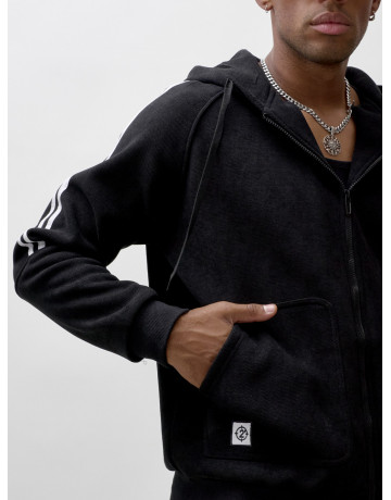 Мужской демисезонный спортивный костюм на флисе, чёрный, для спорта. в Тюмени