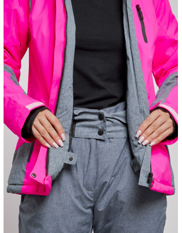 Женский горнолыжный костюм для зимних видов спорта.