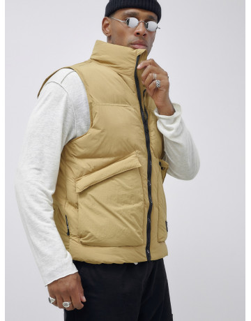 Мужской зимний жилет стёганый утеплённый.