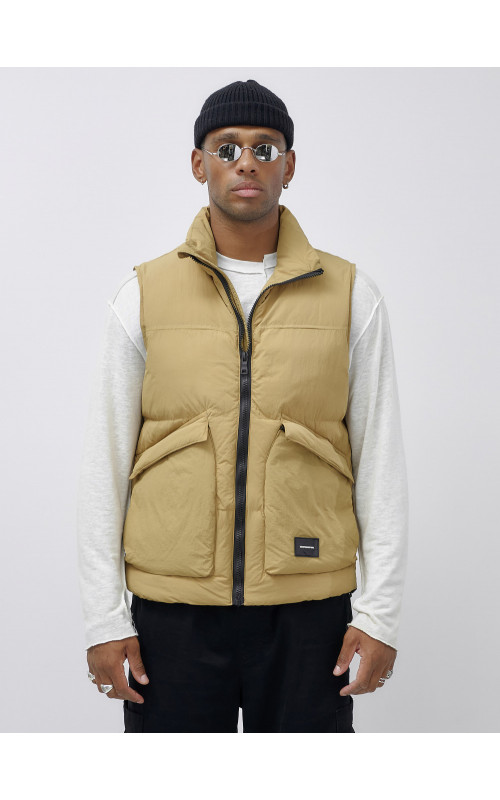 Мужской зимний жилет стёганый утеплённый.