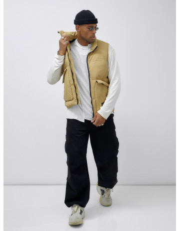 Мужской зимний жилет стёганый утеплённый.