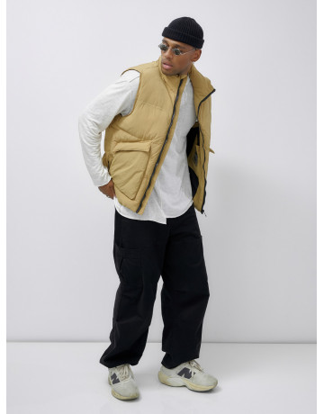 Мужской зимний жилет стёганый утеплённый.