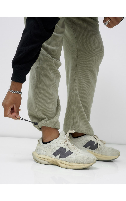 Мужской демисезонный спортивный костюм на флисе, светло-зелёный. в Тюмени