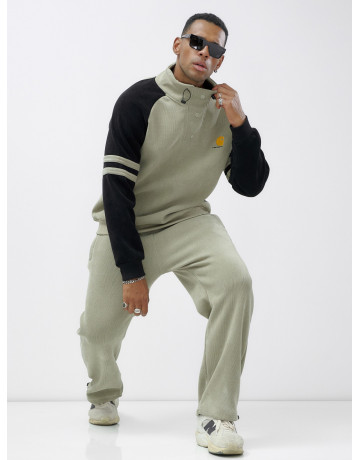 Мужской демисезонный спортивный костюм на флисе, светло-зелёный. в Тюмени