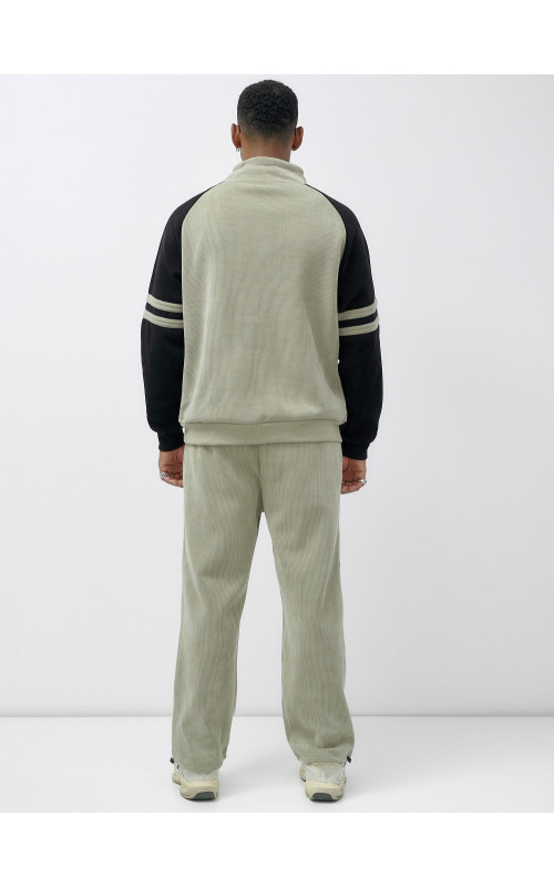 Мужской демисезонный спортивный костюм на флисе, светло-зелёный. в Тюмени