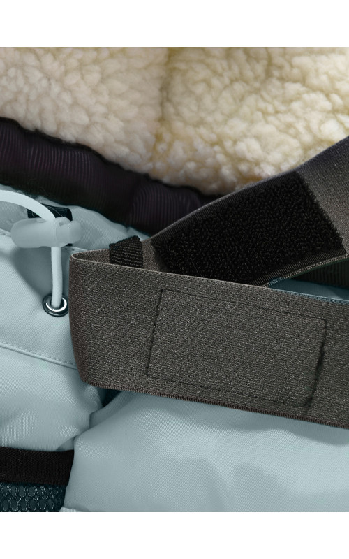 Тёплая парка для девочки для активного отдыха в холодную погоду