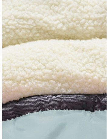 Тёплая парка для девочки для активного отдыха в холодную погоду