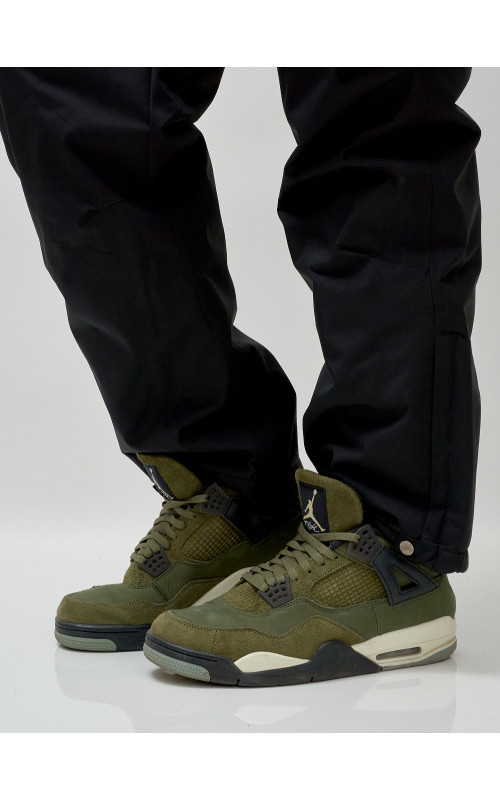 Мужской горнолыжный костюм для зимы.