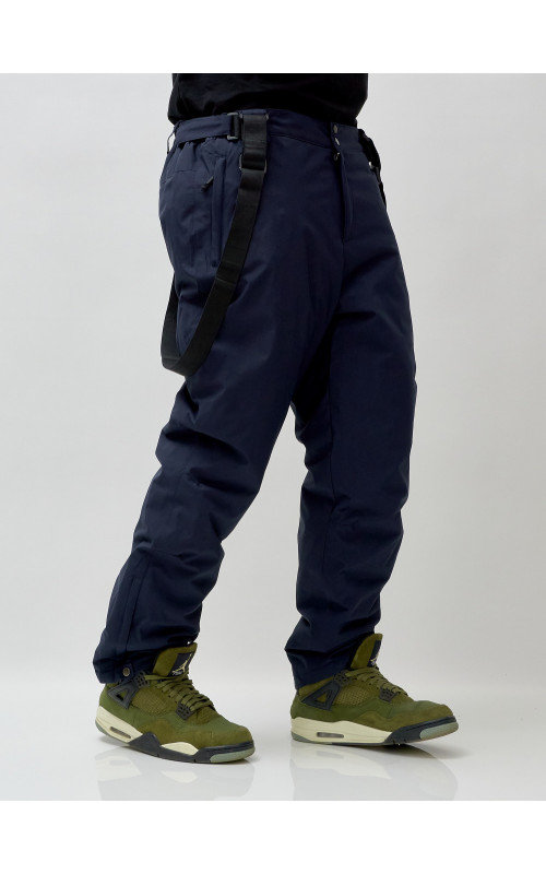 Мужской горнолыжный костюм для зимы.