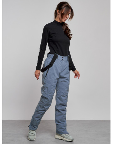 Женский горнолыжный костюм для активного отдыха.