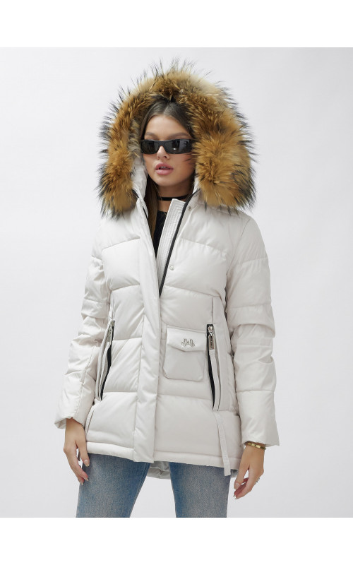 Женский зимний пуховик премиум-класса светло-бежевого цвета с мехом енота. в Тюмени