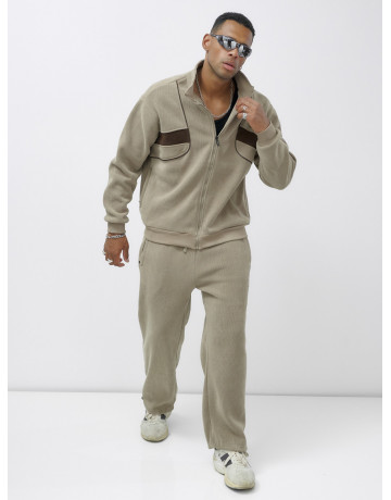 Мужской демисезонный спортивный костюм на флисе, бежевый, для спорта. в Тюмени