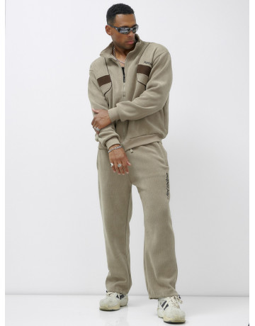 Мужской демисезонный спортивный костюм на флисе, бежевый, для спорта. в Тюмени