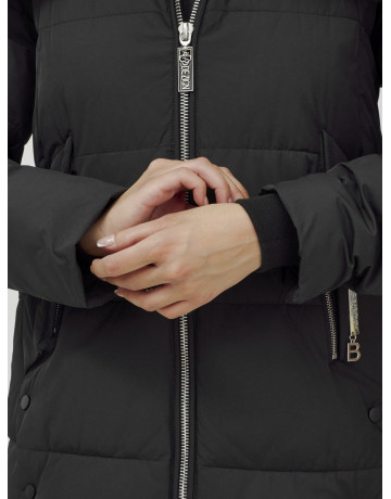 Пуховик женский зимний с мехом енота, чёрный премиум-класса в Тюмени