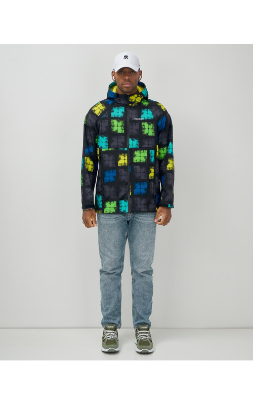 Спортивная ветровка с капюшоном для активного отдыха