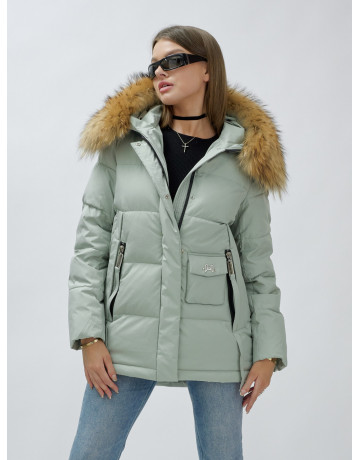 Пуховик женский зимний с мехом енот премиум, зелёный в Тюмени
