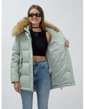 Пуховик женский зимний с мехом енот премиум, зелёный в Тюмени