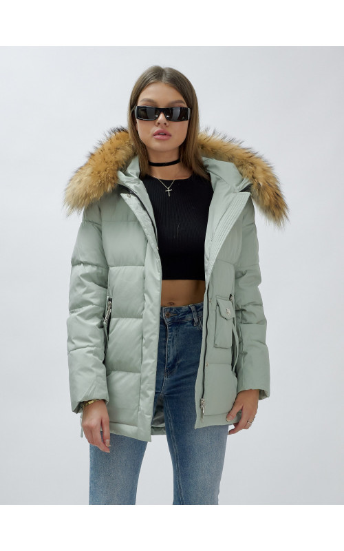 Пуховик женский зимний с мехом енот премиум, зелёный в Тюмени