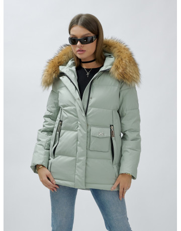 Пуховик женский зимний с мехом енот премиум, зелёный в Тюмени