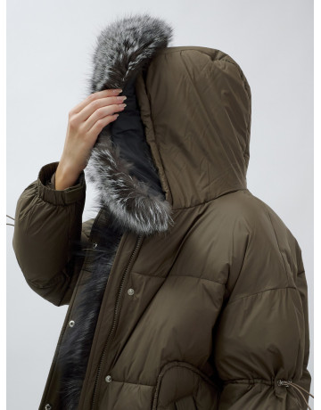 Пуховик женский коричневый с чернобуркой в Тюмени