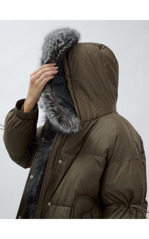 Пуховик женский коричневый с чернобуркой в Тюмени