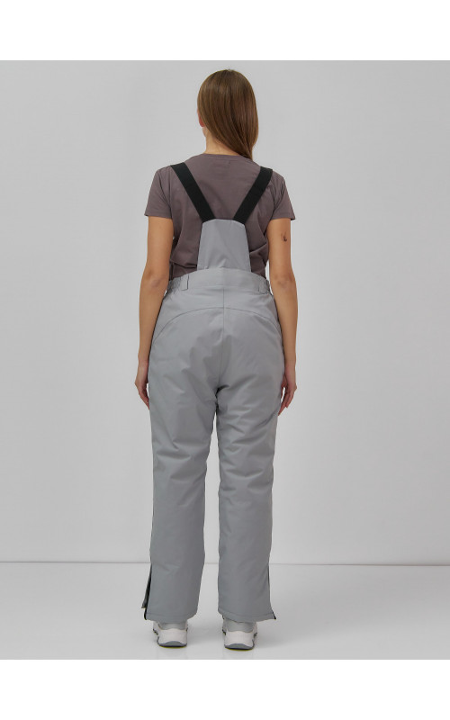 Женский горнолыжный костюм: стиль и комфорт для зимних приключений.