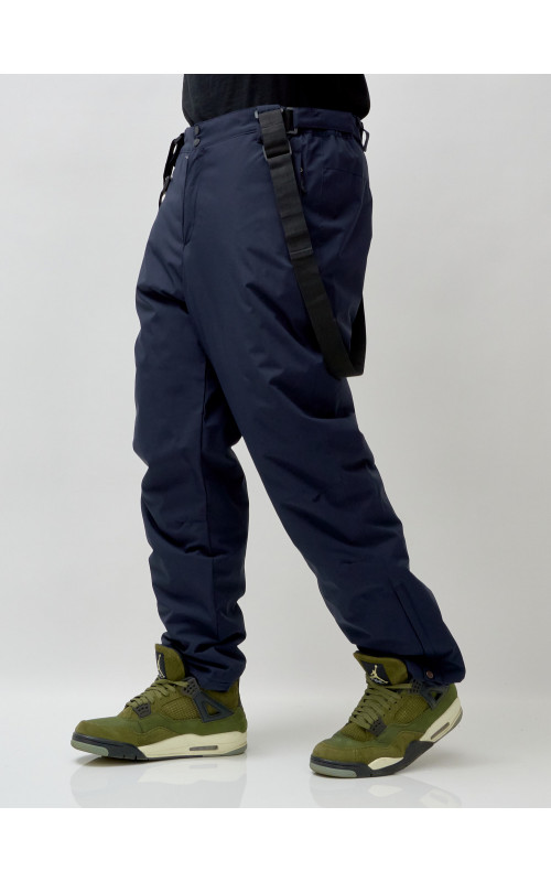 Зимний горнолыжный мужской костюм для активного отдыха.