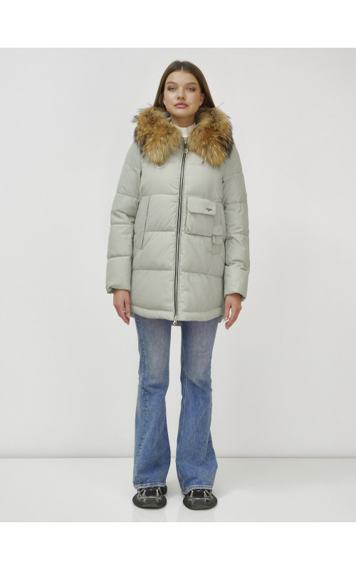 Пуховик женский зимний с мехом енота премиум светло-зелёный в Тюмени