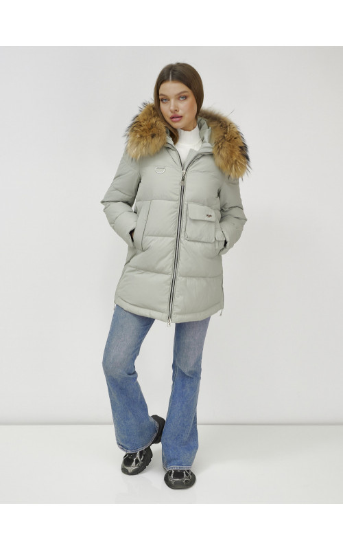 Пуховик женский зимний с мехом енота премиум светло-зелёный в Тюмени