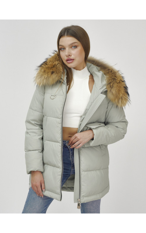 Пуховик женский зимний с мехом енота премиум светло-зелёный в Тюмени