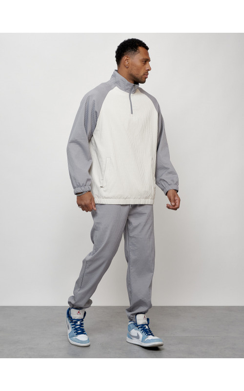 Мужской спортивный костюм серого цвета для активного отдыха в Тюмени